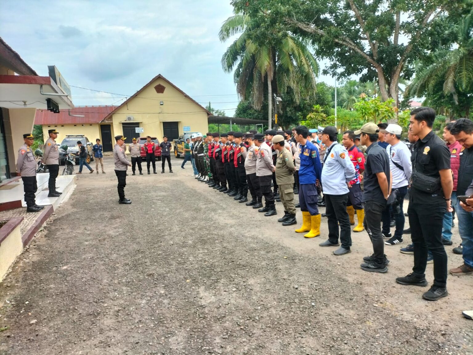 Polres Muara Enim Tegas Bongkar Penampungan Minyak Ilegal: Jangan Biarkan Ancaman Ini Terulang!