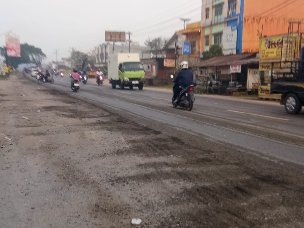 Penyekrapan Dimulai, Tapi Perbaikan Jalan Palembang–Betung Masih Dipertanyakan?