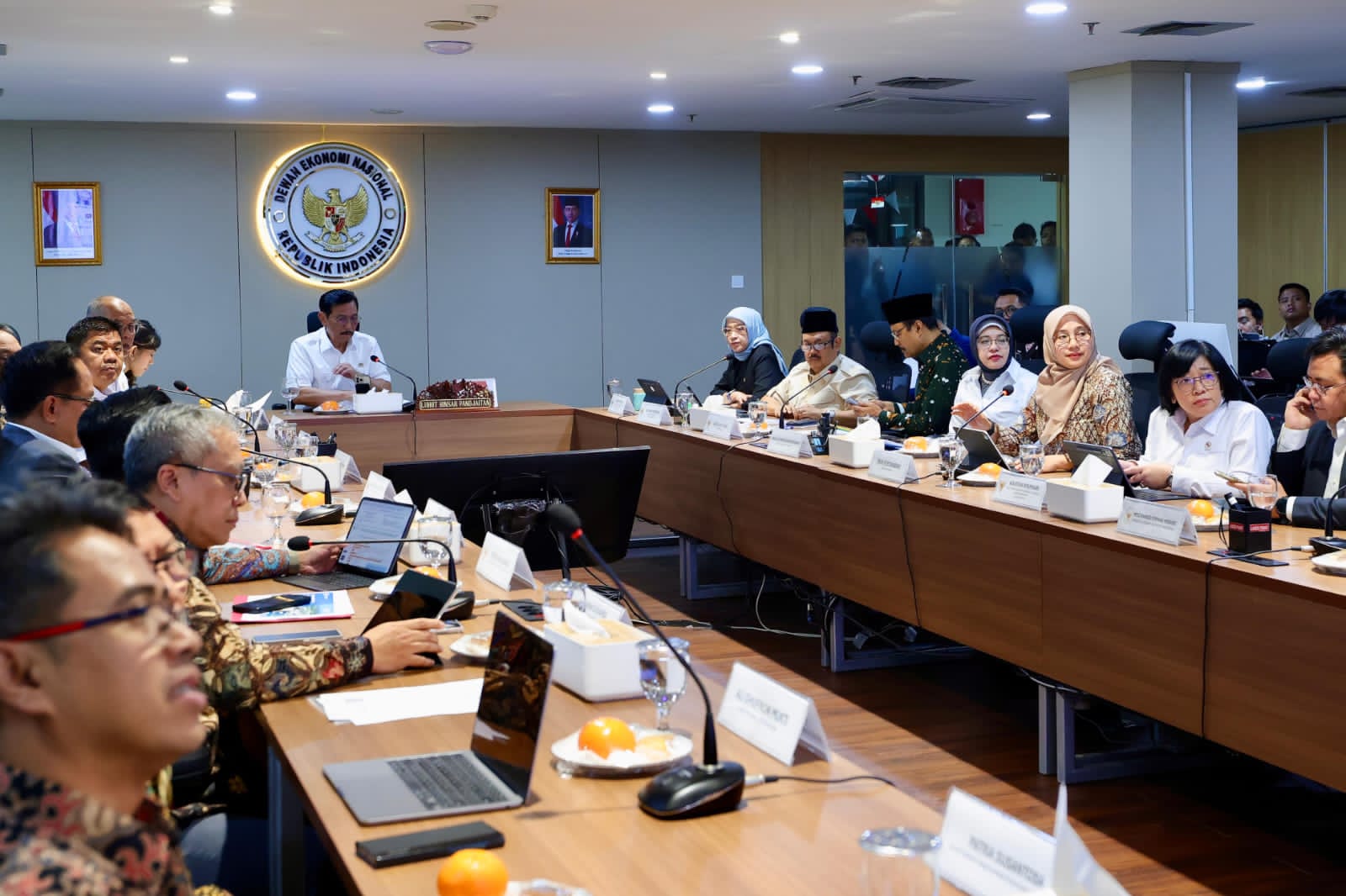 Bupati Ipuk Bersama Empat Menteri Finalisasi Pilot Project Penyempurnaan Digitalisasi Bansos