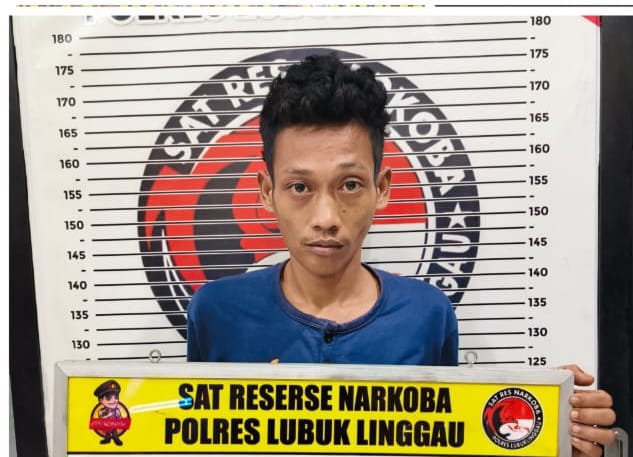 Satuan Reserse polres Lubuk Linggau  dengan berhasil mengungkap kasus peredaran narkotika. Seorang pria berinisial LS