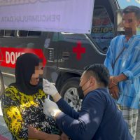 Dokkes Polda Jatim Lakukan Pengumpulan DNA Keluarga Korban di Ponpes Al Khoziny.
