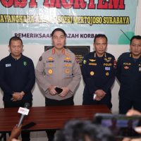 Polda Jatim Sampaikan Perkembangan Identifikasi Korban Robohnya Ponpes Al-Khoziny Sidoarjo.