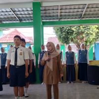 Pelantikan dilakukan langsung oleh Kepala SMPN 7 Kota Lubuklinggau , Ibu Hj. Anita, S.pd, M.pd , sert