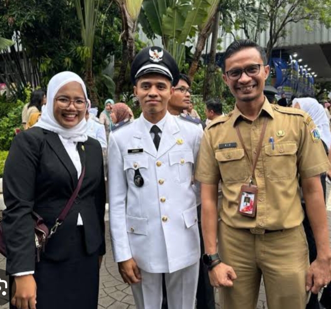 Pelayanan Administrasi di Kelurahan Pengangsaan Dua Mendapat Pujian