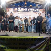 Ludruk Budi Wijaya Meriahkan Sedekah Bumi Dusun Ploso, LSM GMBI Distrik Gresik dan Bakso Candra Santuni Anak Yatim dan Duafa