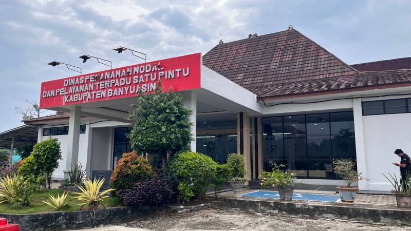 Wow. Walaupun berbeda OSS, Kepala Dinas DPMPTSP Banyuasin tetap diterbitkan izin.