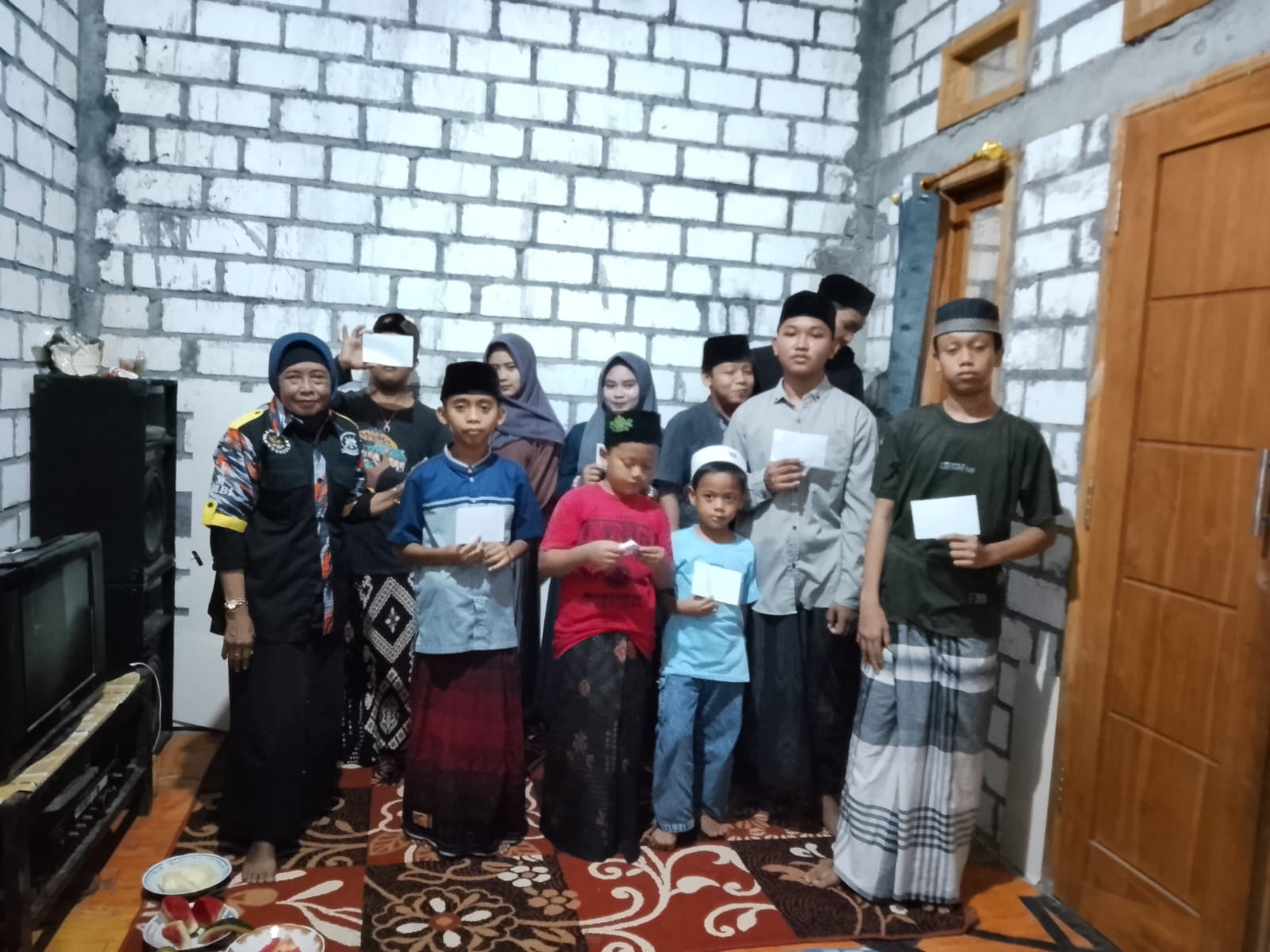 Tetap Semangat LSM GMBI distrik gresik santunan anak yatim