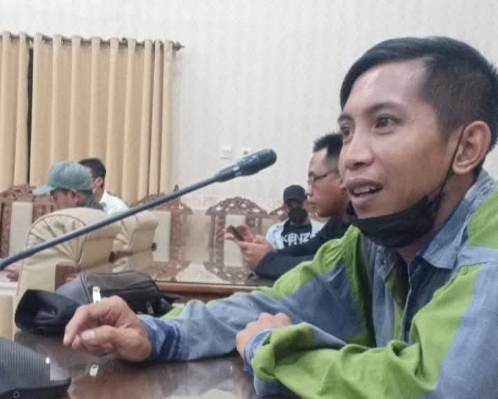 Aksi Kades Ramai di Medsos, Publik Tuntut Audit—Aktivis Siap Pimpin Gerakan.