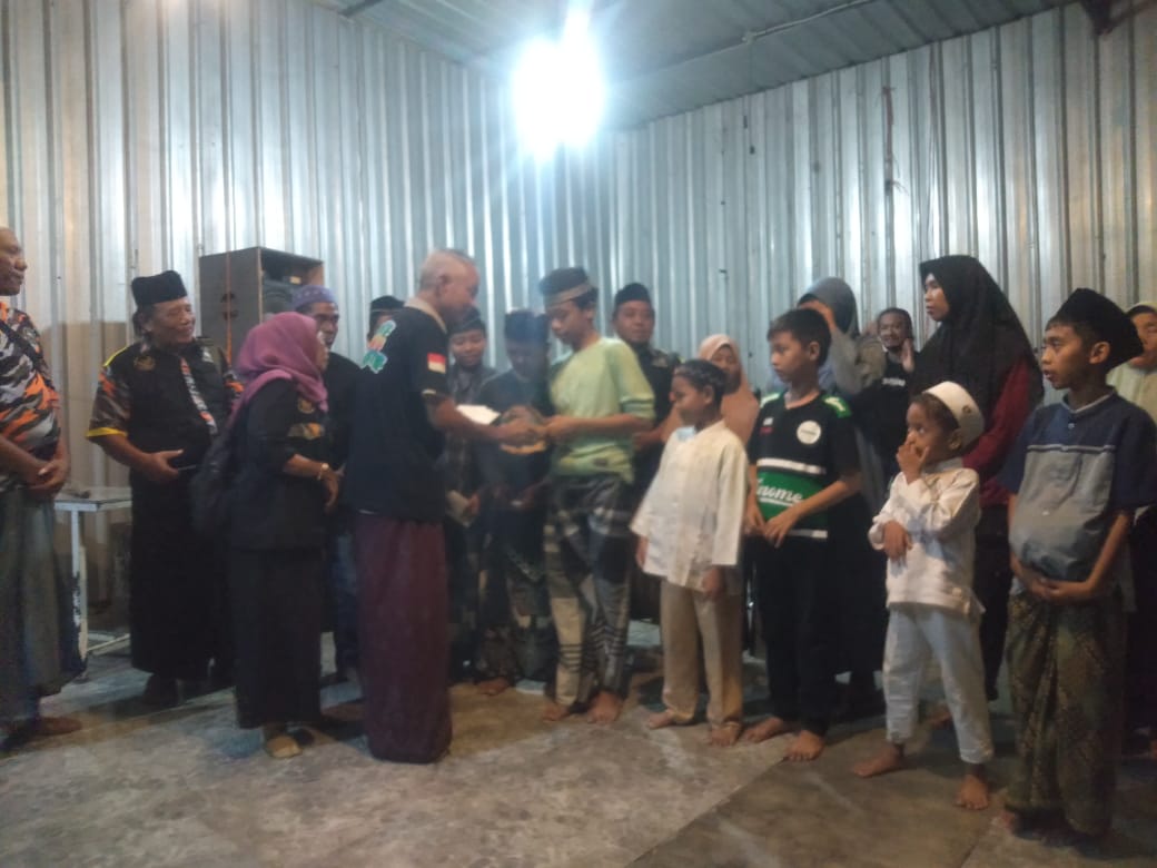 Giant rutin GMBI distrik Gresik kali ini d ada kan d cafe pandawa Metatu