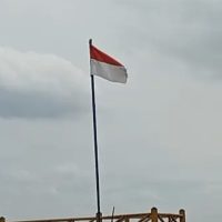 Miris! Bendera Kebangsaan Terbiarkan Robek di UPTD Pelabuhan Sungai Lais