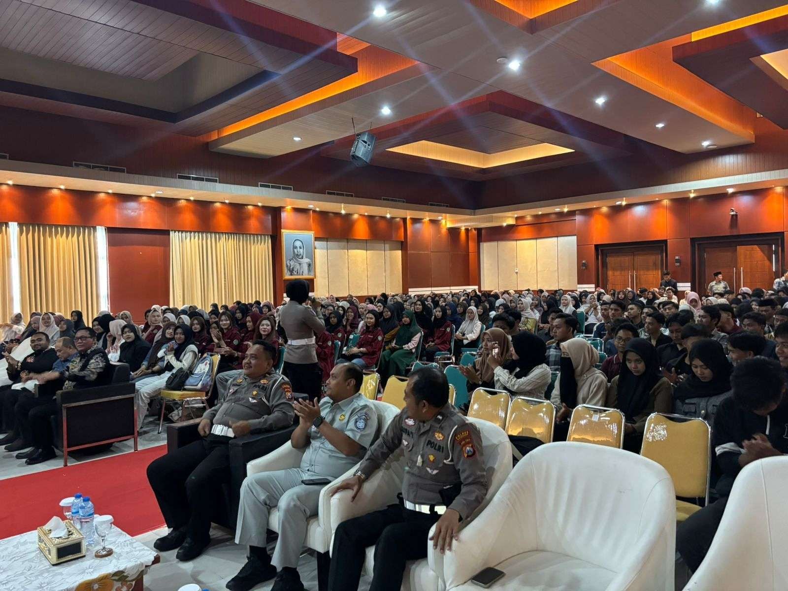 Polantas Sumenep Intensifkan Edukasi Kampus, Ratusan Mahasiswa Uniba Dibekali Pengetahuan Keselamatan Berkendara