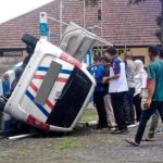 Mobil praktek Uji SIM Terguling di Satpas Polres Malang, Baur SIM Seribu Pilih Bungkam