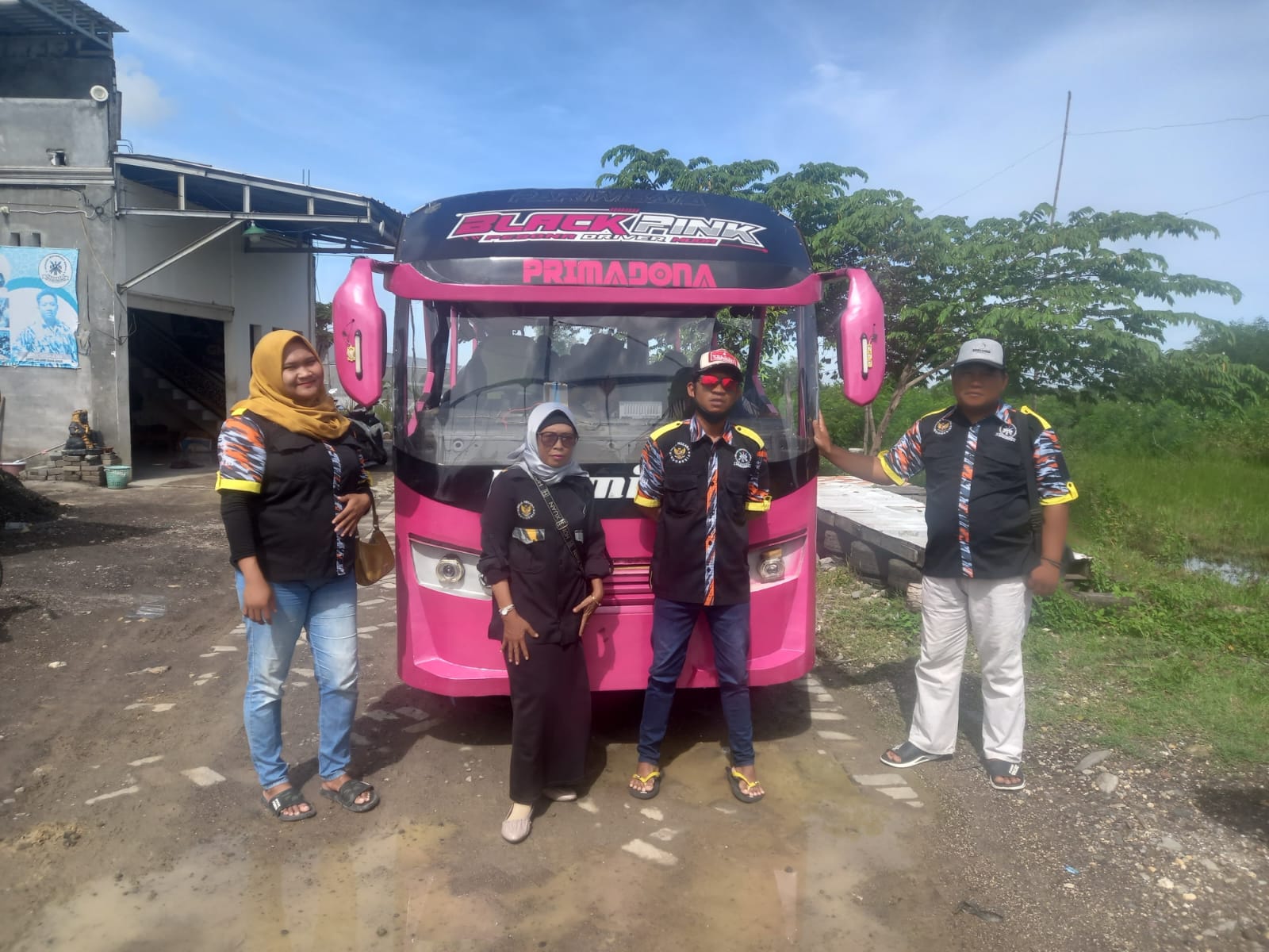 GMBI distrik Gresik Menghibur dan Menyenangkan Hati Anak -anak Yatim piyatu