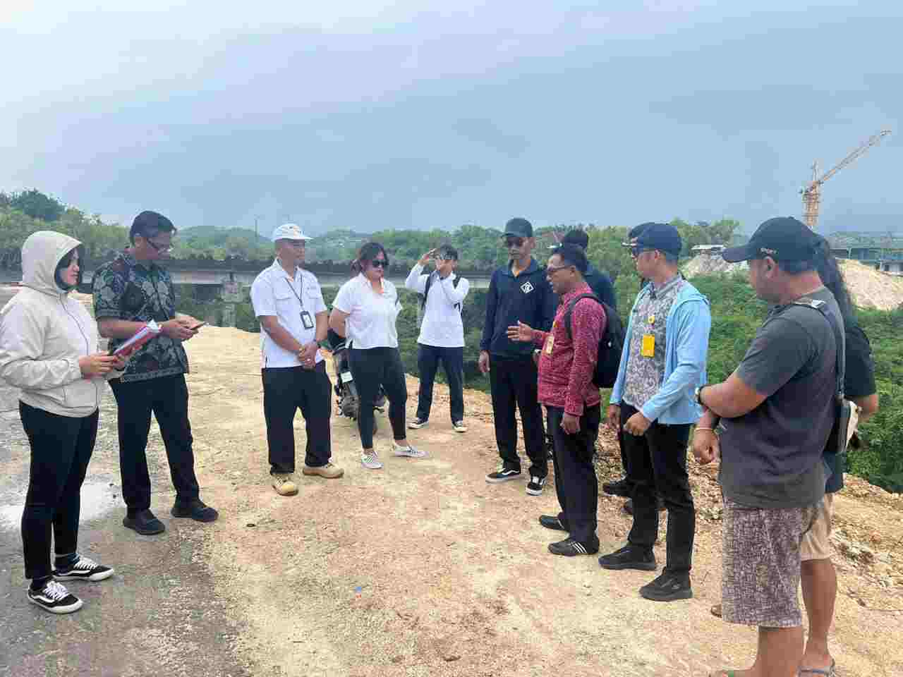 BPN Kabupaten Badung Tinjau Lokasi Permohonan Pertimbangan Teknis Di Desa Pecatu