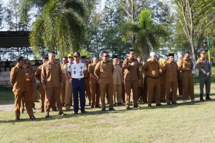 Awal Tahun Pasca Libur Panjang, Bupati Aceh Singkil Pimpin Langsung Apel Pagi Gabungan
