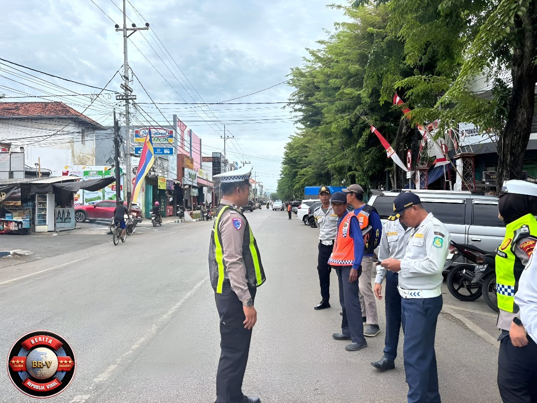 Satlantas Polres Sumenep Intensifkan Polantas Menyapa Selama Operasi Lilin