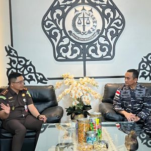 Danlanal Bintan Lakukan Kunjungan Silahturahmi Ke Kejari Bintan Untuk Perkuat Sinergi Penegakan Hukum