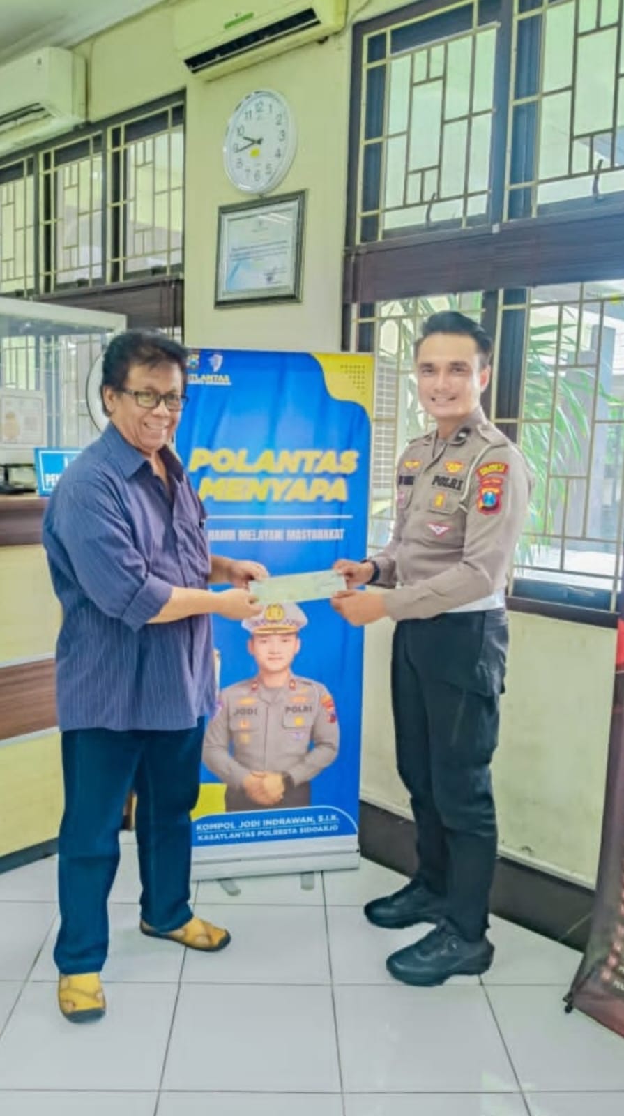 Samsat Sidoarjo Kota Perkuat Pelayanan Humanis, Warga Apresiasi Kinerja Petugas