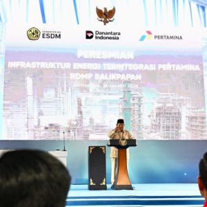 Panglima TNI Dampingi Presiden RI Resmikan RDMP Balikpapan, Tonggak Kemandirian Energi Nasional