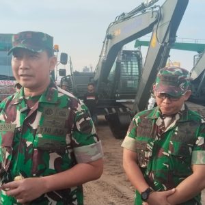 Pangdam I/BB Tinjau Kedatangan Kapal ADRI 48 di Pelabuhan Belawan, Pastikan Bantuan TNI dan Logistik Bencana Siap Disalurkan