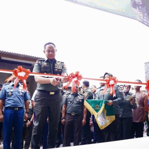 Panglima TNI Resmikan Masjid Kubah Baret Merah di Bandung Barat