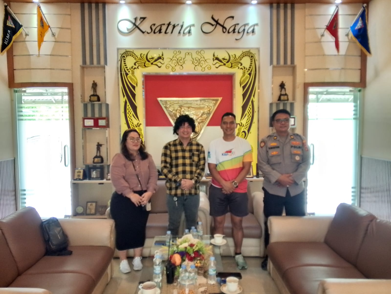 DPW PW FRN Counter Berita TNI – Polri Sumut Bersama CEO PT Media Anna Nusantara dan Kanit Samapta Polsek Sunggal Silaturahmi kepada Danyonkav 6/NK