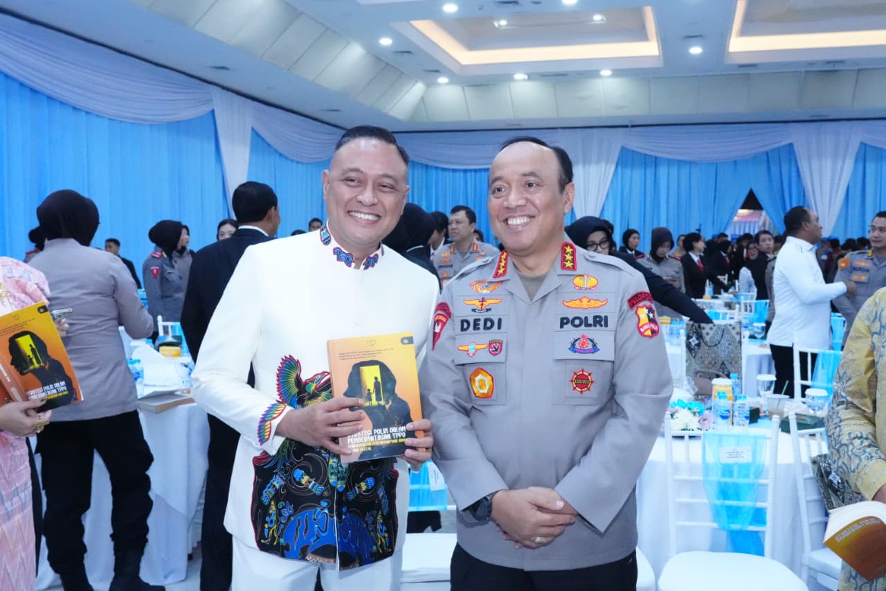SIARAN PERS POLRI  WAKAPOLRI BUKA STRATEGI DAN DINAMIKA PENANGANAN TPPO LEWAT PELUNCURAN & BEDAH BUKU