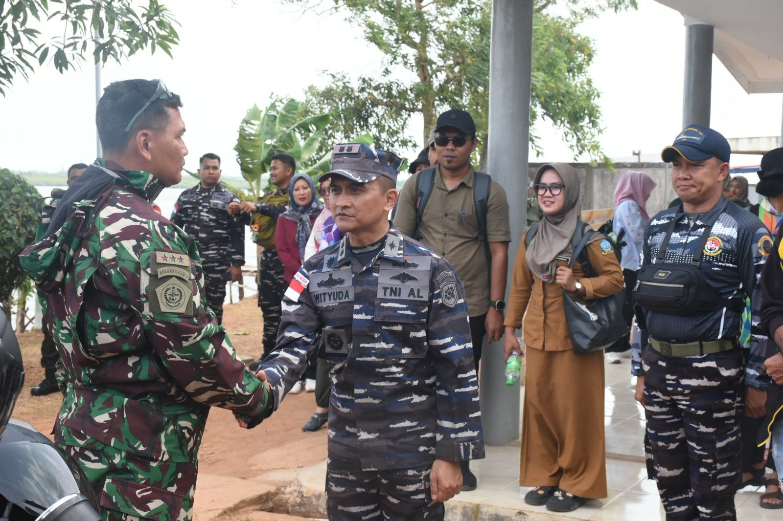 Danlanal Bintan Dampingi Pangkogabwilhan I Kunjungi Penangkaran Penyu Pulau Mapor, Perkuat Konservasi Laut dan Sinergi Strategis