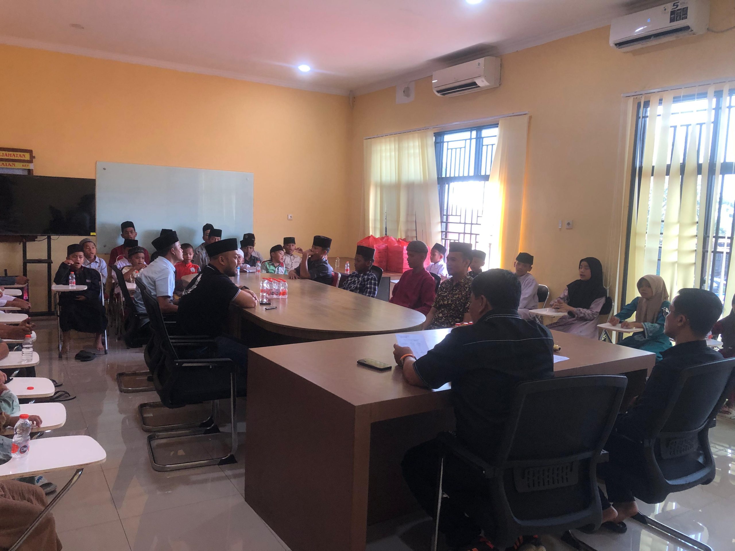 Sat Resnarkoba Polresta Deli Serdang gelar Doa Bersama Anak Yatim