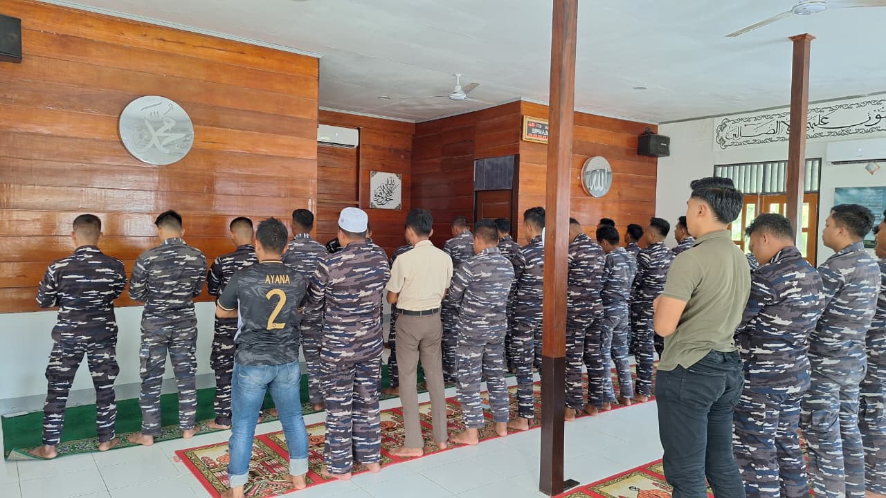 Lanal Simeulue Gelar Sholat Gaib dan Doa Bersama Untuk Prajurit Yonif IX Marinir