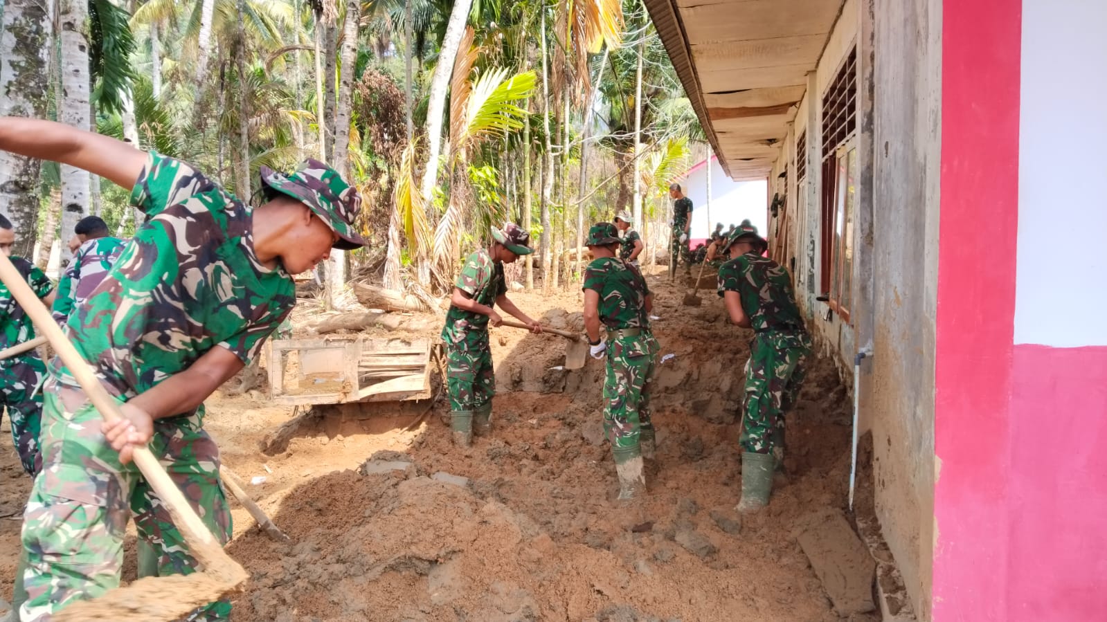 Satgas Gulbencal Kodam I/BB Pastikan SDN 155678 Hutanabolon 2 Sudah Dapat Digunakan Kembali