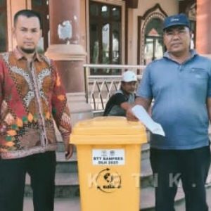 Pasca Banjir dan Longsor, Pemkab Aceh Singkil Salurkan 174 Tong Sampah Banpres