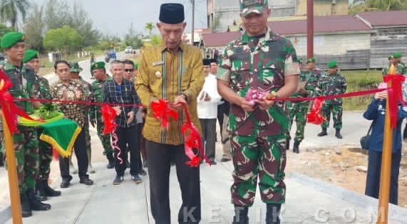 Wabup Aceh Singkil Resmikan Jembatan Bailey di Desa Gosong Telaga Barat