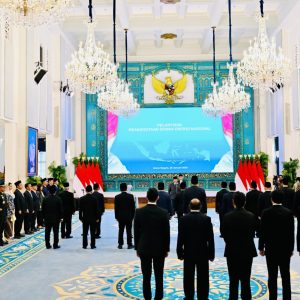 Panglima TNI Hadiri Pelantikan Pengurus Dewan Energi Nasional di Istana Negara