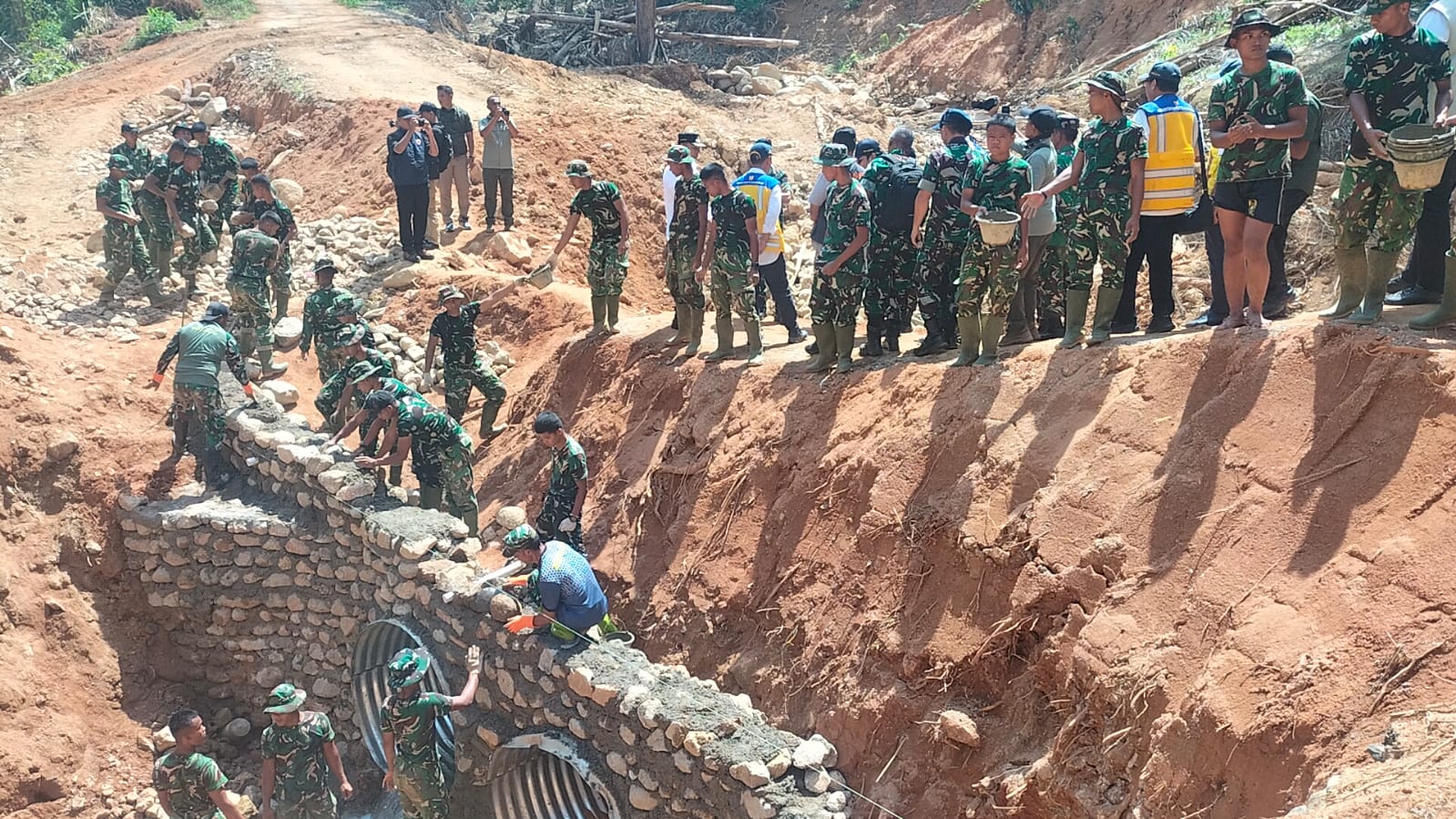 Kasum TNI Kunjungi Wilayah Kodam I/BB, Tinjau Penanganan Bencana dan Infrastruktur di Tapanuli Tengah