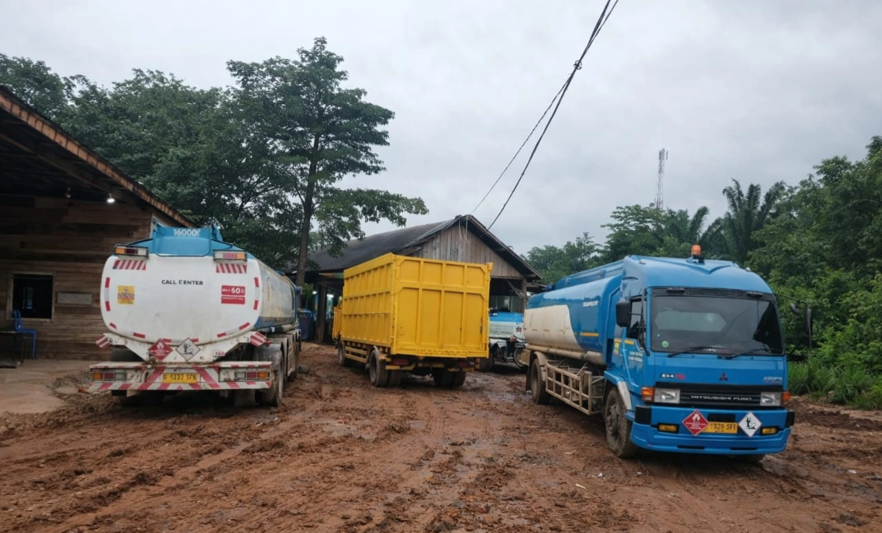 Diduga Pengolahan Minyak Ilegal Beroperasi di Samping Kantor Camat Babat Toman, Publik Pertanyakan Pengawasan