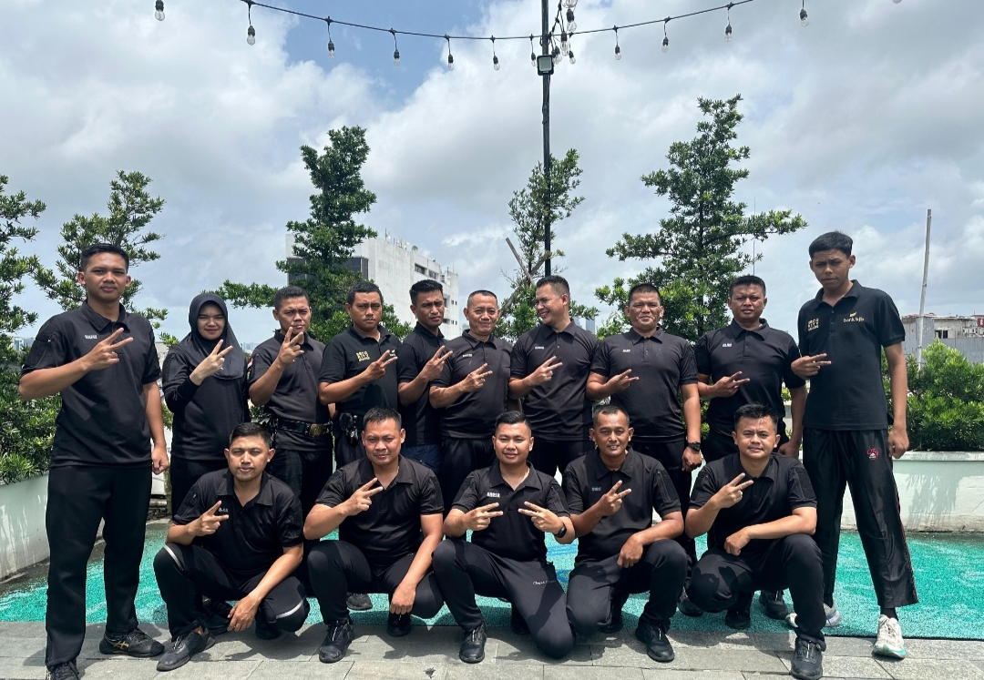 Satpam Bank BJB Cabang Gajah Mada Asah Kesiapsiagaan Lewat Binlat Drill Borgol dan Tongkat