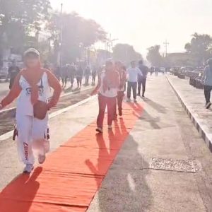 Perwakilan Alumni SMANSA 88 Jajal Karpet Merah di Alun Alun Trunojoyo Sampang