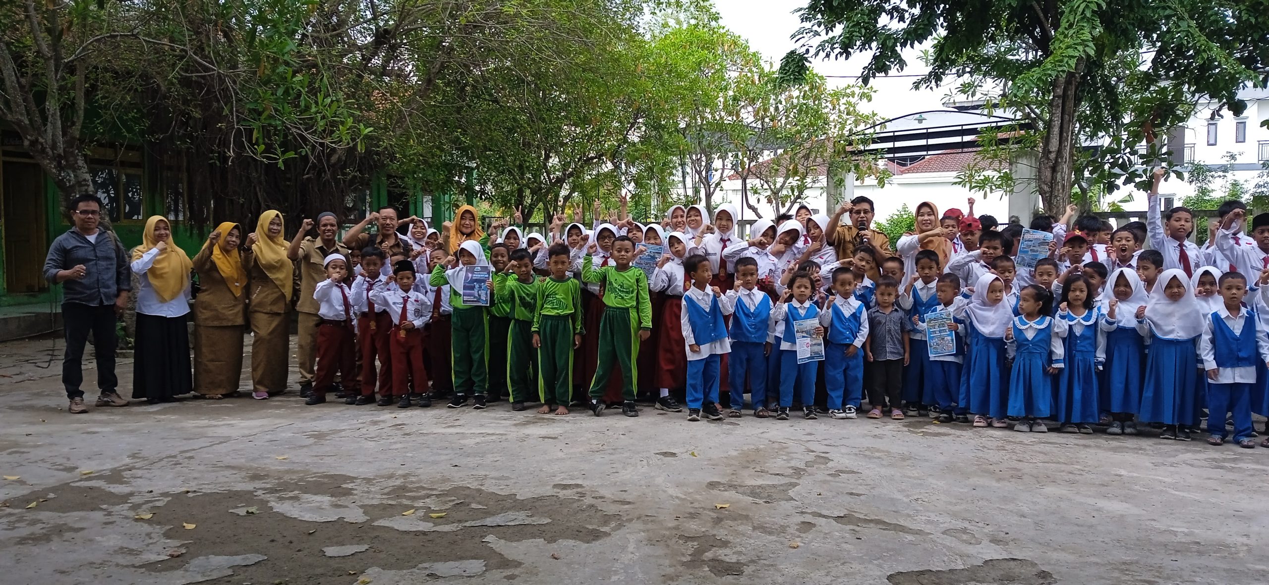 UPTD SDN Gunung Sekar 6 Bersama TK PGRI 1 Siap Mengunjungi Sampang Water Park