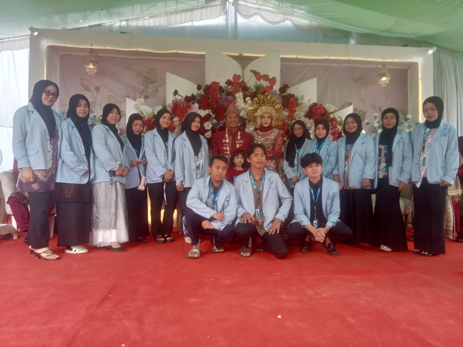 KKN KE-84 UIN RADEN FATAH PALEMBANG HADIRI RESEPSI PERNIKAHAN LEO DAN DWI, BERIKAN DOA DAN SEMANGAT