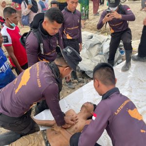 Taruna Akpol Selamatkan Remaja yang Terhanyut di Sungai Tamiang, Korban Berhasil Dievakuasi Selamat