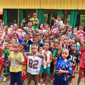 Personel Ops Damai Cartenz 2026 Hadirkan Keceriaan Lewat Belajar dan Bermain Bersama Anak Taman Baca Koya Tengah