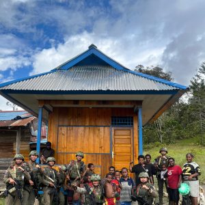 Di Balik Sunyi Pegunungan, Sentuhan Hangat Polisi Hadir di Kampung Yunabol