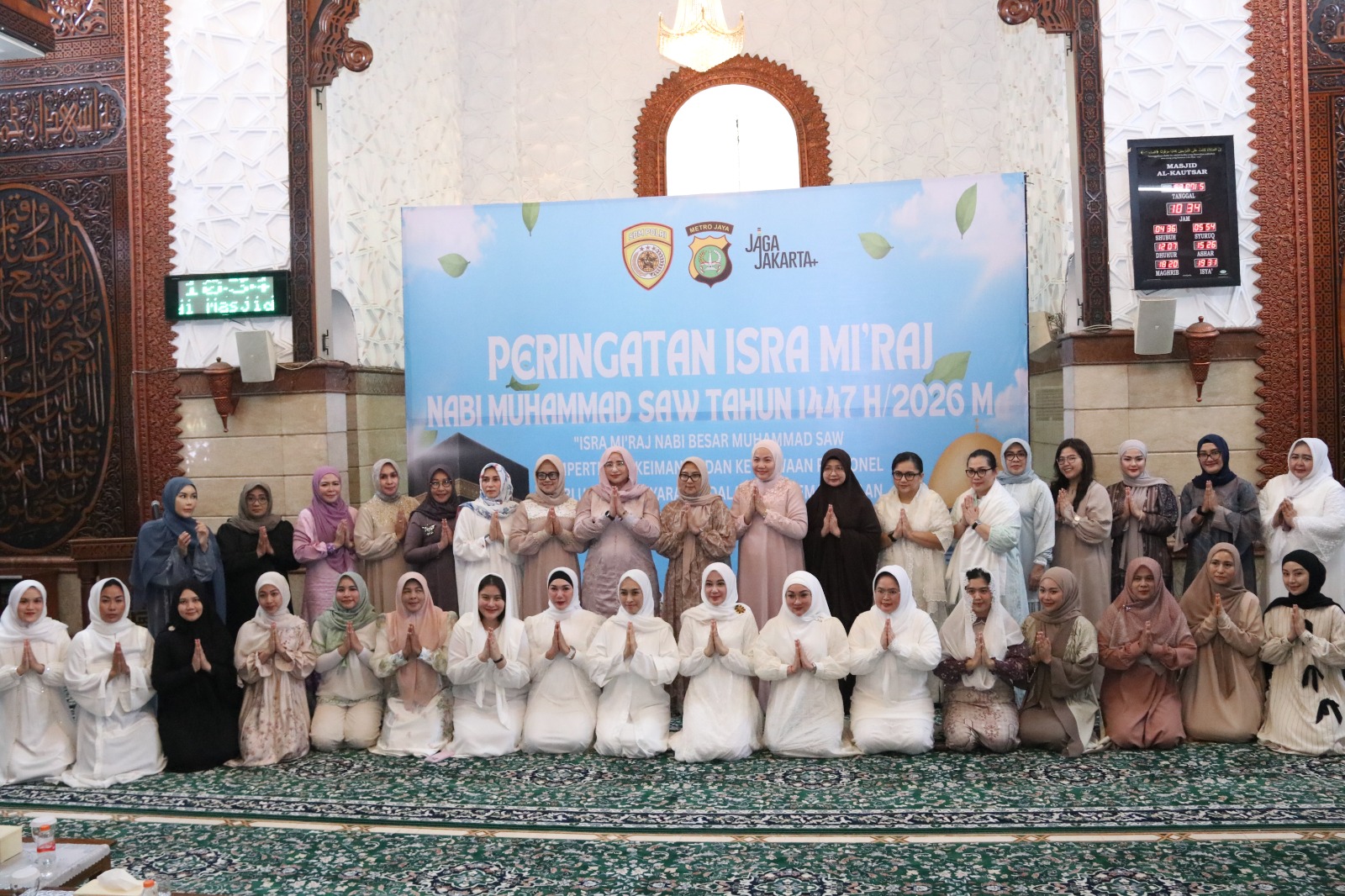 Tim Hadroh Brimob Metro Jaya Iringi Peringatan Isra Mi’raj di Polda Metro Jaya