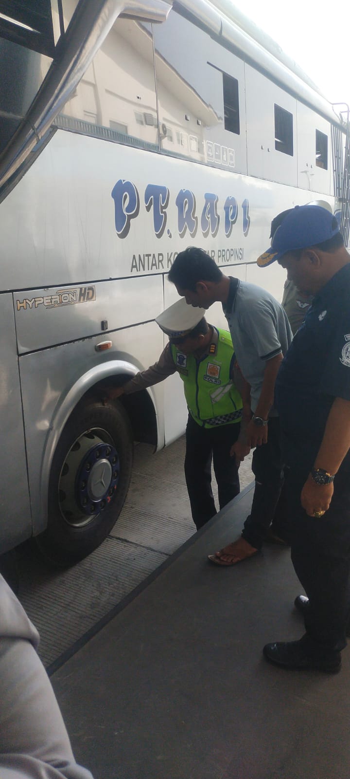 Satlantas Polresta Deli Serdang gelar Ramp Check Angkutan Umum dalam Ops Keselamatan Toba 2026