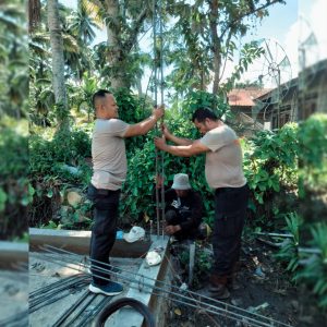 Gerimis Tak Surutkan Langkah Brimob Polda Sumut Bangun Hunian Warga Terdampak Banjir di Tapsel