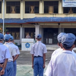 Kasat Binmas Polres Tebing Tinggi Pimpin Program Police Goes to School di Perguruan Yapim