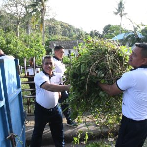 Lanal Sabang Bersama Forkopimda Kota Sabang Gelar Gotong Royong Bersih Pantai Paradiso dan Sabang Fair