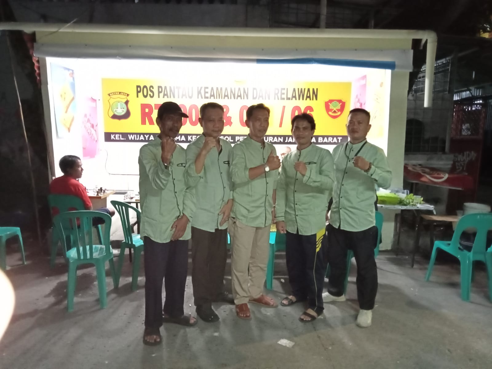 Relawan 03 Gelar Munggahan di Pos Pantau Keamanan RT 03 Jalan Swadaya, Hangatkan Kebersamaan Sambut Ramadhan