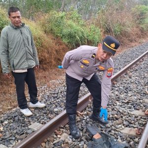 Reaksi Cepat Polres Simalungun Tangani Warga Tertabrak Kereta Api di Jalur Dolok Merangir